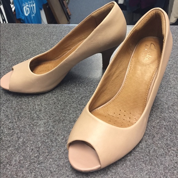nude heels clarks